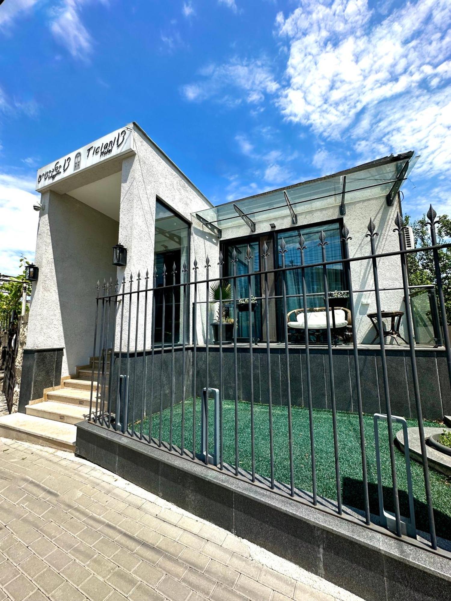 Hotel Ticiani 13 Kutaisi Luaran gambar