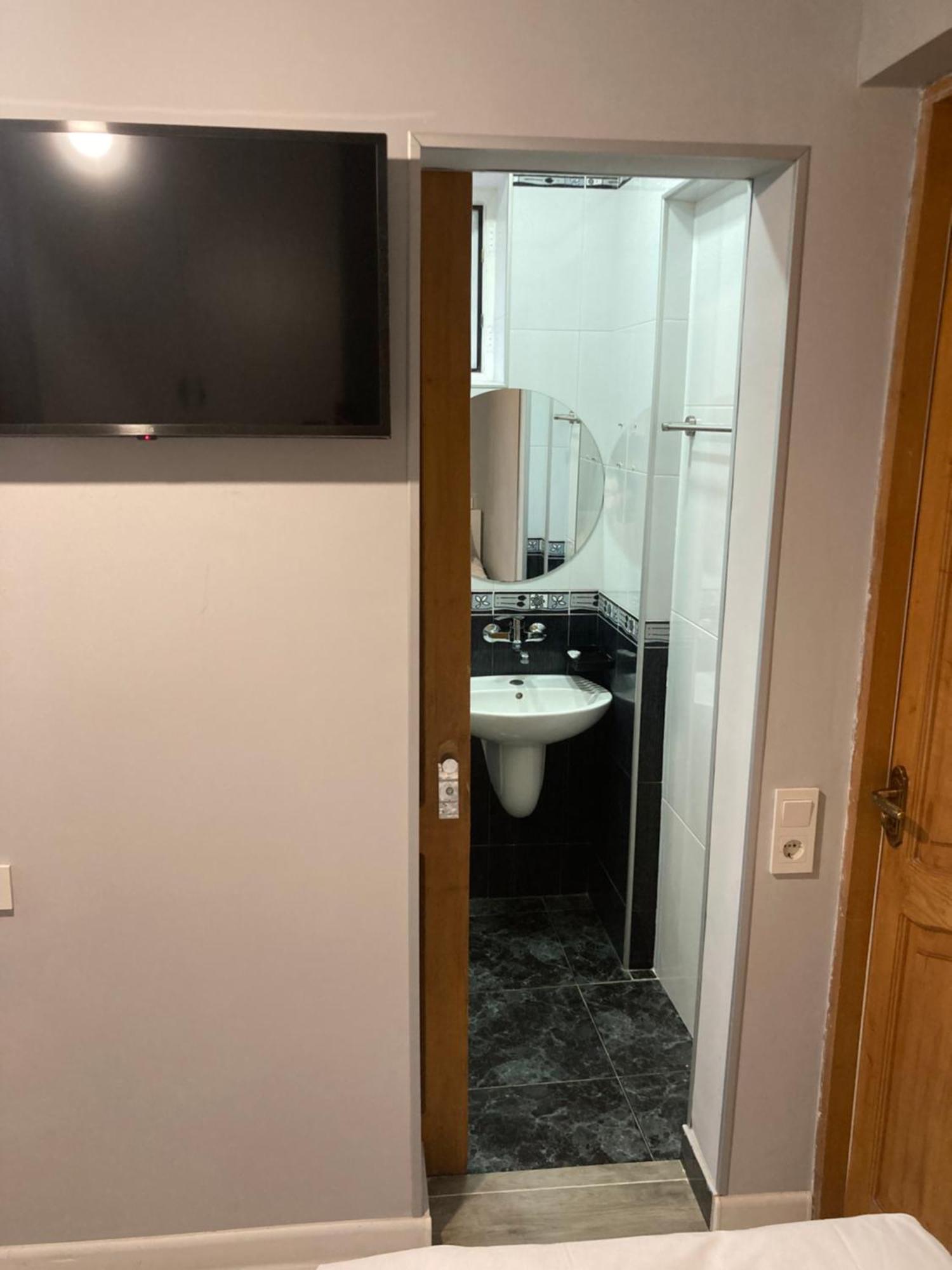 Hotel Ticiani 13 Kutaisi Bilik gambar